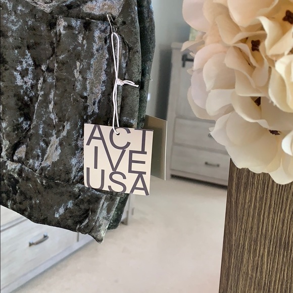 💕 Burnt Olive Velvet Hoodie💕 - Picture 4 of 8